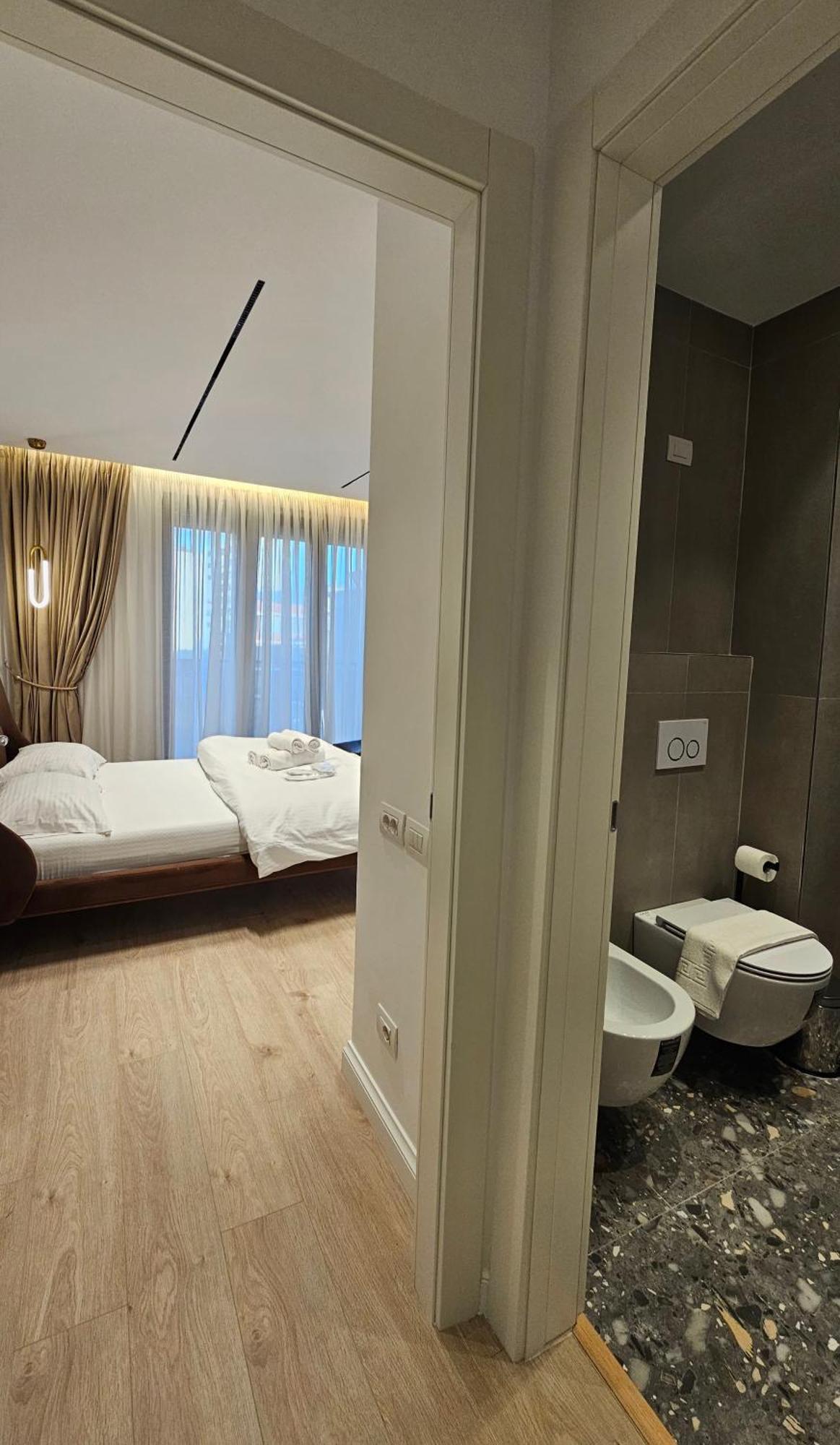 Center Apartment Easy_Luxury Tirana Exterior foto